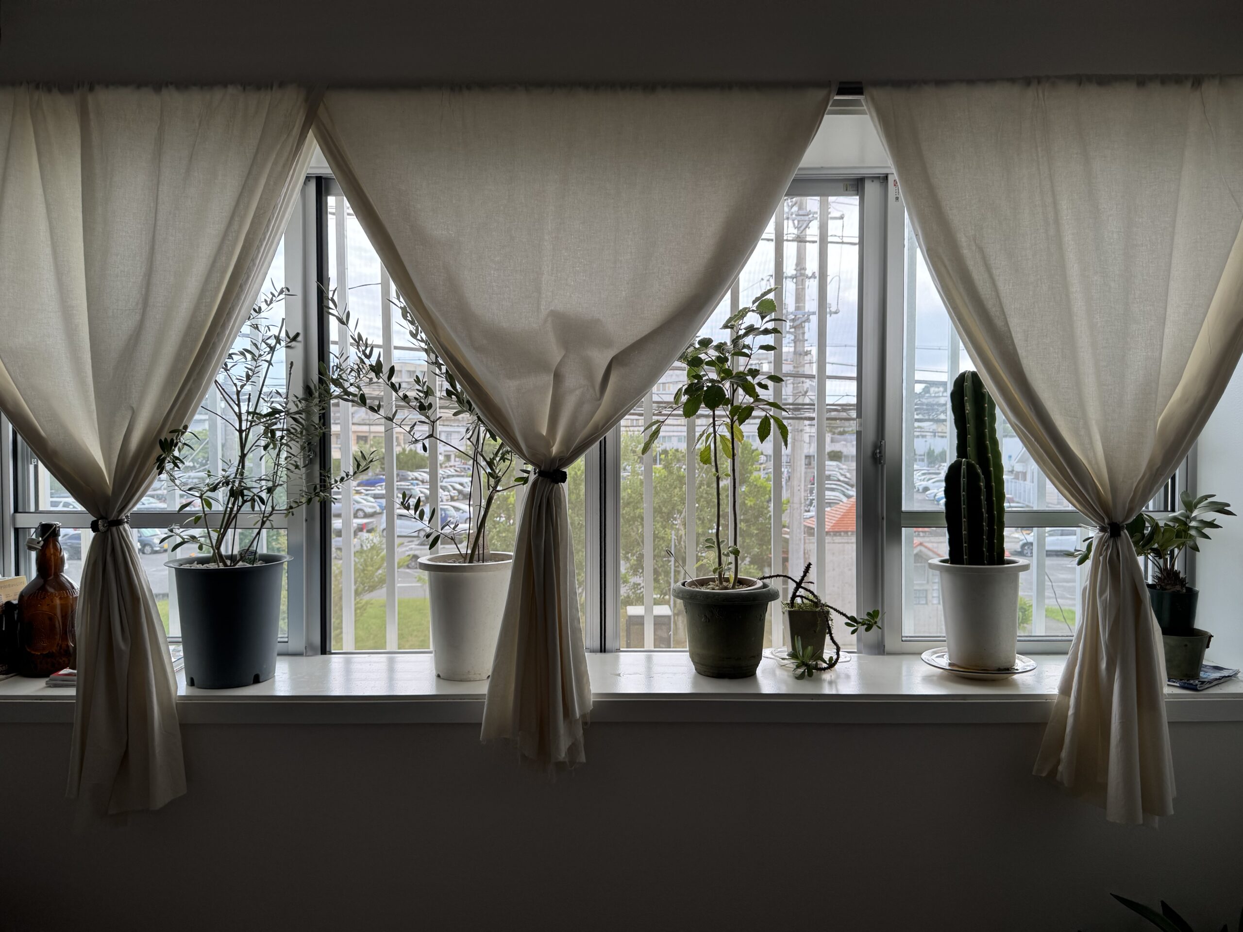 落ち着いた雰囲気の寝室